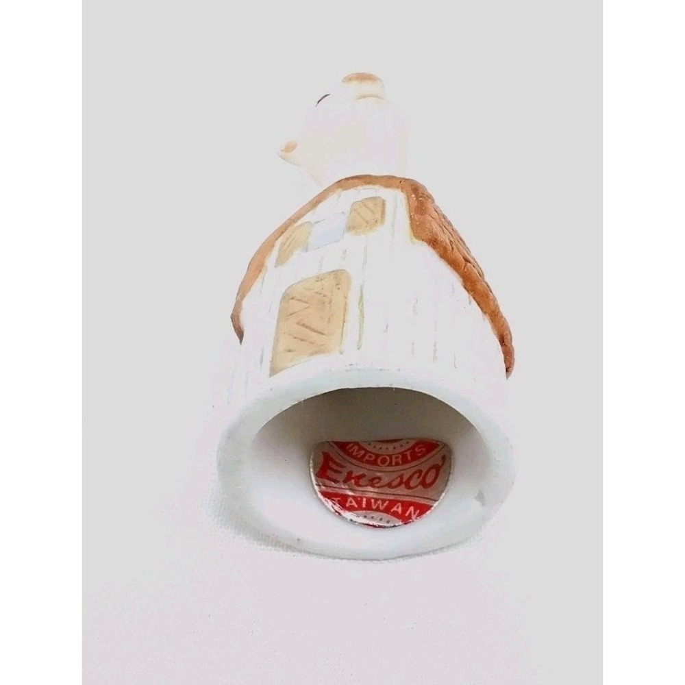 Vintage Enesco Ceramic Bisque Pig On A Barn Thimble Collectible - Picture 3 of 3